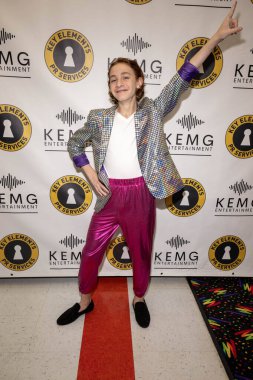 Aktör Kayden Koshelev, Key Elements PR ve KEMG Entertainment sunumuna katılıyor. 2025 Retro Paten ve Sırt Çantası Drive Moonlight Rollerway, Los Angeles, CA, 18 Haziran 2025