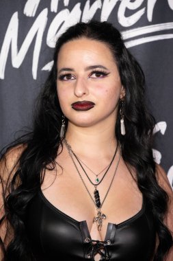 Şarkıcı Reyna Gonthier 24 Haziran 2025 'te Club Bahia, Los Angeles' ta Alexis Marrero Artists Label Showcase 'e katıldı.