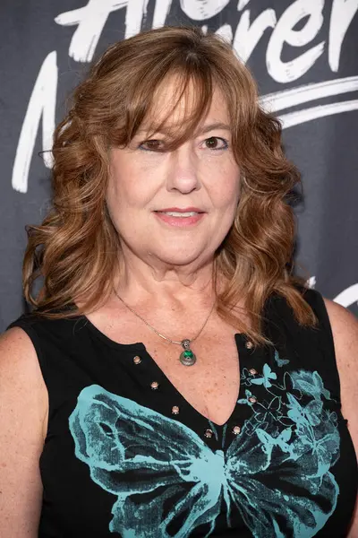 Medyum Linda Spellman 24 Haziran 2025 'te Club Bahia, Los Angeles' ta Alexis Marrero Artists Label Showcase 'e katıldı.