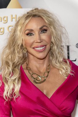 Medya Psikologu Dr. Cie Allman-Scott Ph D, 20 Temmuz 2025 'te Santa Monica Bay Kadınlar Kulübü' nde düzenlenen Palisades Dolphin Strong Benefit konserine katıldı.