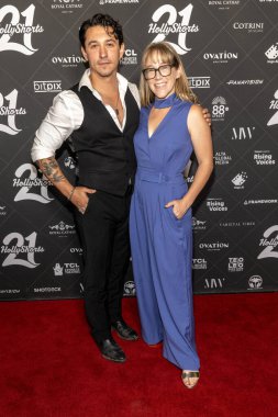 Aktör Louie Chapman, Yazar / Yönetmen Erin Brown Thomas, TCL Çin Tiyatrosu 'nda 21. Hollyshorts Film Festivali Oscar ödüllerine katıldı.