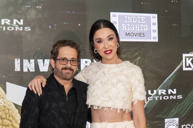 Yönetmen Matthew Michael Ross, Aktris Rachel Alig 20 Ağustos 2025 'te Los Angeles Crescent Theater, Los Angeles' ta 