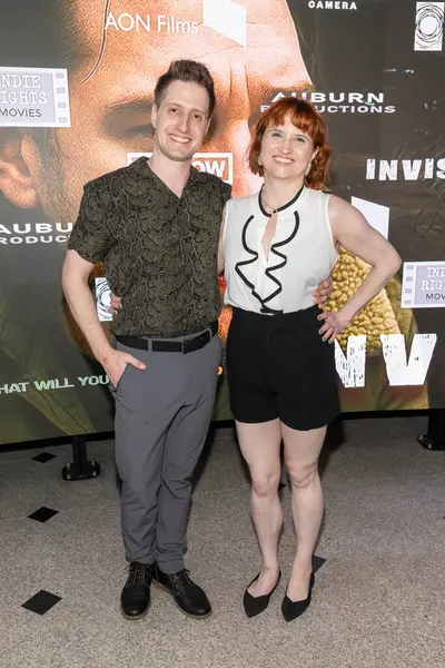 Yönetmen Sassy Mohen, Yapımcı Vincent Yıllık olarak 20 Ağustos 2025 'te Los Angeles Crescent Theater, Los Angeles' ta 