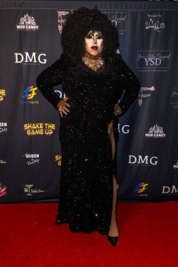 Gerçeklik Yıldızı Angela Deem, 23 Ağustos 2025 'te Los Angeles' taki Mas Mananitas restoranında Gerçeklik Kraliçesi için Şarkı Açıklama Etkinliğine ev sahipliği yapıyor.