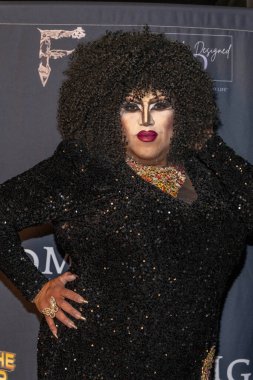 Gerçeklik Yıldızı Angela Deem, 23 Ağustos 2025 'te Los Angeles' taki Mas Mananitas restoranında Gerçeklik Kraliçesi için Şarkı Açıklama Etkinliğine ev sahipliği yapıyor.