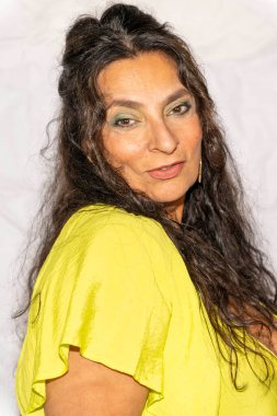 Aktris Alice Amter, 27 Eylül 2025 'te Los Angeles' taki Music Hall 3, Beverly Hills, Los Angeles 'taki 