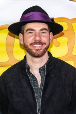 Müzisyen Morgan Day, 29 Eylül 2025 'te Los Angeles, Ziggy Oteli' nde canlı performans albümü tanıtımına katıldı.