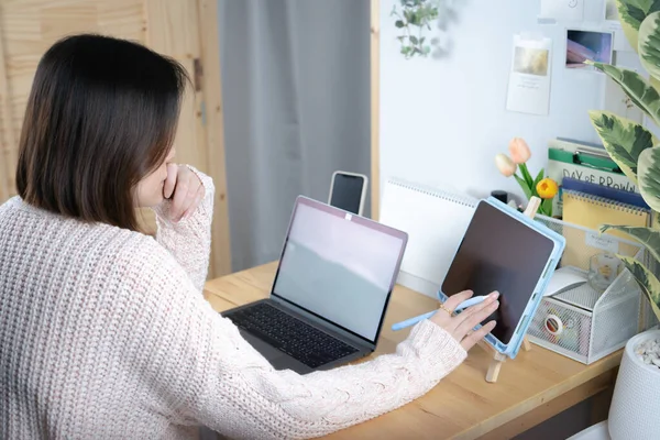 Asian Woman Use Laptop Internet Conference Online Work Home — Stock Photo, Image