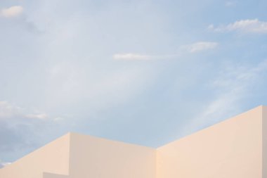 Gökyüzü arkaplanı açık beyaz bina mimari ve peyzaj kavramı