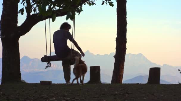 Peyzaj Seyahat Konsepti Yalnız Başına Kamp Yapan Bir Adam Açık — Stok video
