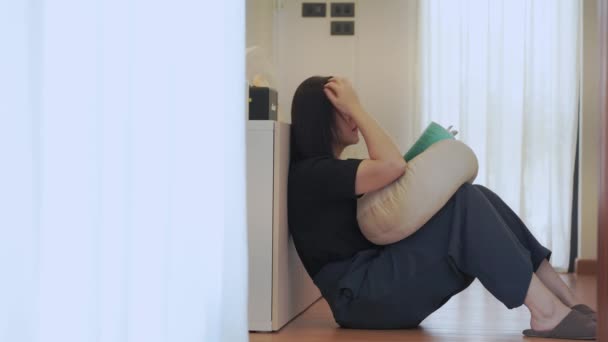 Wellness Wellbeing Concept Asian Woman Lie Read Book Livingroom — Stock Video