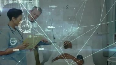 Çeşitli kadın ve erkek doktorlar arasındaki bağlantı ağının animasyonu. sağlık, tıp, bağlantılar ve teknoloji konsepti dijital olarak oluşturulmuş video.