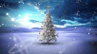 Kış manzarasında moleküllerin Noel ağacı ile canlandırılması. Noel, kış, gelenek ve kutlama konsepti dijital olarak oluşturulmuş video.