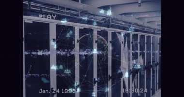 Sunucu odasındaki dünya ve arıza bağlantılarının animasyonu. Dijital olarak oluşturulan küresel ağ, bağlantılar ve teknoloji konsepti.