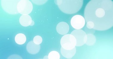 Açık mavi arkaplanda kar taneleri ve noktaların animasyonu. Noel, gelenek, kış ve kutlama konsepti dijital olarak oluşturulmuş video.