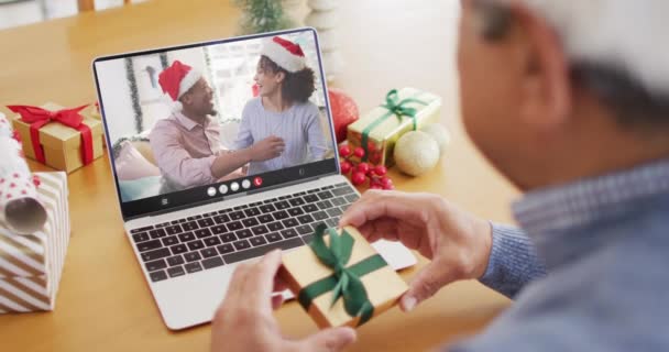 Animation Biracial Man Santa Hat Laptop Video Call Family Christmas — Αρχείο Βίντεο