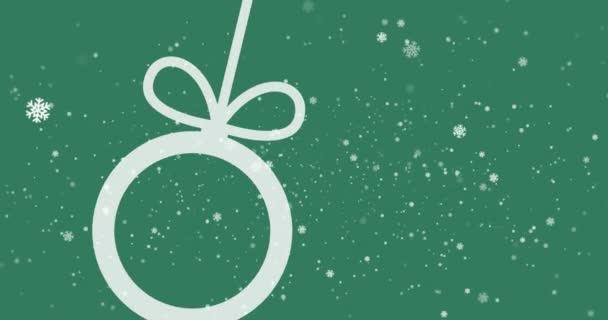 Animacja Płatków Śniegu Bombki Zielonym Tle Boże Narodzenie Tradycja Zima — Wideo stockowe