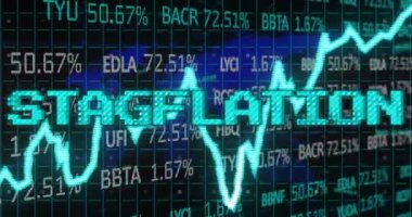 Grafik ve finansal veri işleme üzerine mavi renkli durgunluk metninin animasyonu. Küresel iş ekonomisi, durgunluk, enflasyon ve dijital iletişim konsepti dijital olarak oluşturulmuş video.