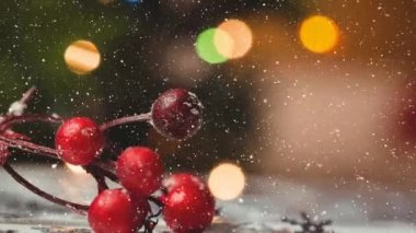 Noel 'in kutsal dalına düşen kar animasyonu. Noel, gelenek ve kutlama konsepti dijital olarak oluşturuldu.
