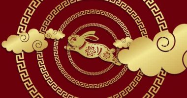 Kırmızı arka planda daireler üzerinde tavşan ve şekillerin animasyonu. Çin yeni yılı, gelenek ve kutlama konsepti dijital olarak oluşturuldu.