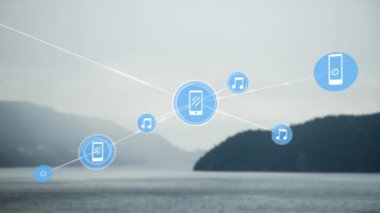 Manzara üzerindeki simgelerle bağlantı ağının animasyonu. Küresel ağlar, bağlantılar, seyahat ve doğa konsepti dijital olarak oluşturulmuş video.