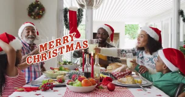 Animace Vánočních Pozdravů Text Africkou Americkou Rodinou Santa Klobouky Vánoce — Stock video