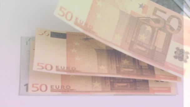 Animatie Van Close Van Eurobiljetten Tegen Een Grijze Achtergrond Mondiale — Stockvideo