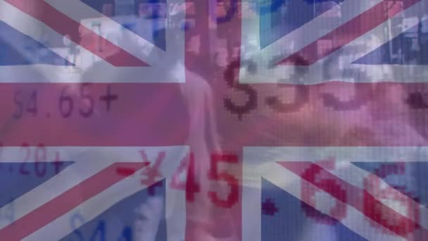 英国国旗上的数据处理动画 全球商业 脱欧和数字 全球商业 爱国主义和数字视频接口概念 — 图库视频影像