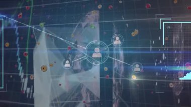 Veri işleme üzerinden bağlantı ağının animasyonu. küresel iş ve dijital arayüz kavramı dijital olarak oluşturulmuş video.