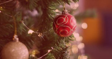 Siyah arkaplanda Mutlu bayramlar mesajı pankartı.