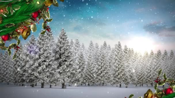 冬の風景の中に複数の木の上に落ちる緑の葉の装飾や雪のアニメーション クリスマスのお祭りとお祝いのコンセプト — ストック動画