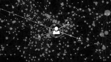 Siyah arkaplana karşı çizgilerle bağlantılı bağlantı noktaları ve profil simgelerinin canlandırılması. Dijital olarak üretilmiş, hologram, illüstrasyon, soyut, iletişim, model ve teknoloji kavramı.