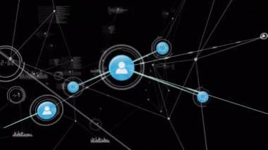 Siyah zemin üzerindeki çizgiler, ses dalgaları ve veritabanı ile bağlantılı noktaların ve simgelerin canlandırılması. Dijital olarak oluşturulmuş, hologram, rapor, finans, iletişim, sosyal medya ve teknoloji kavramı.