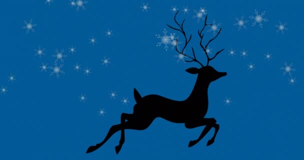 Mavi Arka Planda Kar Üzerine Düşen Ren Geyiği Animasyonu Noel — Stok video