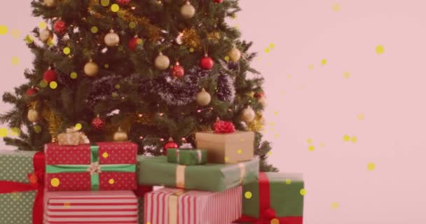 크리스마스 트리와 점들이 그림이다 크리스마스 축제와 축하의 — 비디오