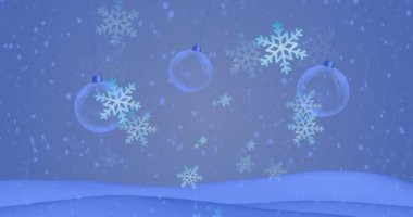 Mavi arka planda takılar olan Noel ağacı üzerinde kar tanelerinin canlandırması. Noel, kış, gelenek ve kutlama konsepti dijital olarak oluşturuldu.