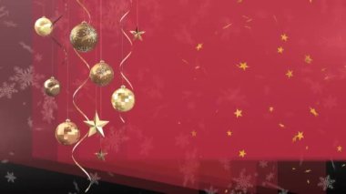Kırmızı arka planda yıldızların ve kar tanelerinin üzerine Noel süsleri asma animasyonu. Noel şenliği ve kutlama konsepti