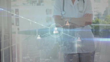 Kafkasyalı iki doktor arasındaki bağlantı ağının animasyonu. Küresel tıp ve bağlantılar konsepti dijital oluşturulmuş video.