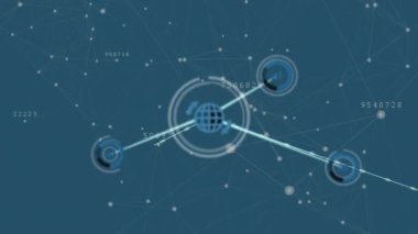 Küresel simgelerin ve noktaların çizgilerle ve mavi arkaplandaki artan sayılarla birleştirilmesi. Dijital olarak üretilmiş, hologram, küreselleşme, iletişim, internet ve teknoloji kavramı.