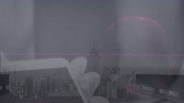 Şehir manzarasının havadan görüntüsüne karşı dünya üzerinde veri işleme animasyonu. Küresel ağ ve iş veri teknolojisi kavramı