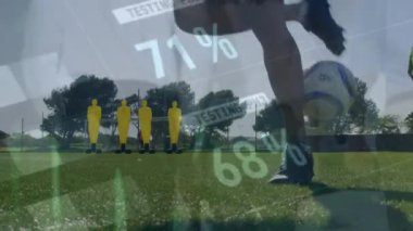 Erkek futbolcunun topa vuruşunun alt kısmındaki istatistiksel veri işleme animasyonu. İş verileri ve spor kavramı