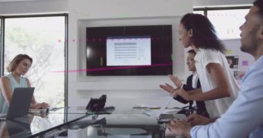 Röntgen taraması yapılan kadın doktorların istatistik ve veri işleme 3animasyonları. Küresel tıp, sağlık ve veri işleme kavramı dijital olarak oluşturulmuş video.