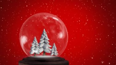 Kırmızı arka planda köknar ağaçları olan kar küresinin üzerine yağan kar animasyonu. Noel, kış, gelenek ve kutlama konsepti dijital olarak oluşturuldu.