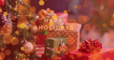 Mutlu bayramlar ve Noel ağacı ve hediyeler üzerine yeni yıl mesajlaşması. Noel kutlaması ve yeni yıl kutlaması konsepti