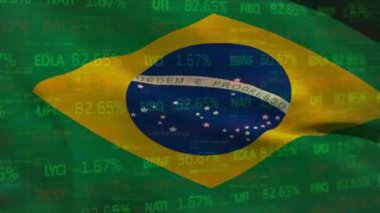 Brezilya bayrağı üzerinde borsa animasyonu. Küresel finansman, iş ve dijital arayüz kavramı dijital olarak oluşturulmuş video.