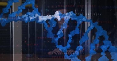 Kafkas sunucu oda çalışanı üzerinde DNA ipliği döndürme animasyonu. Küresel bilim ve veri işleme kavramı dijital olarak oluşturulmuş video.