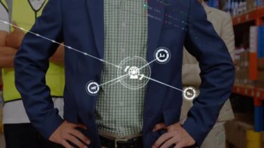 Çeşitli depo çalışanları grubuyla bağlantı ağının animasyonu. Küresel finansal veri işleme kavramı dijital oluşturulmuş video.