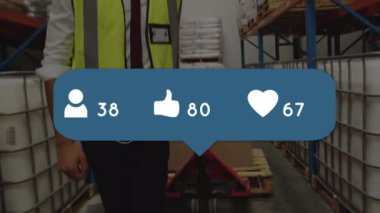 Beyaz erkek depo çalışanı üzerinden bağlantı ağının animasyonu. Küresel iş ve bağlantılar kavramı dijital oluşturulmuş video.