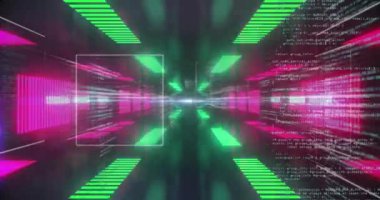 Neon tüneli üzerinde düzgün bir şekilde veri işleme yapan ekranların animasyonu. Bilgisayar arayüzü ve iş teknolojisi kavramı