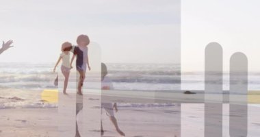 Sahildeki Afro-Amerikan ailesinin üzerindeki şekillerin animasyonu. Soyut arkaplan, aile ve tatil kavramı dijital olarak oluşturulmuş video.